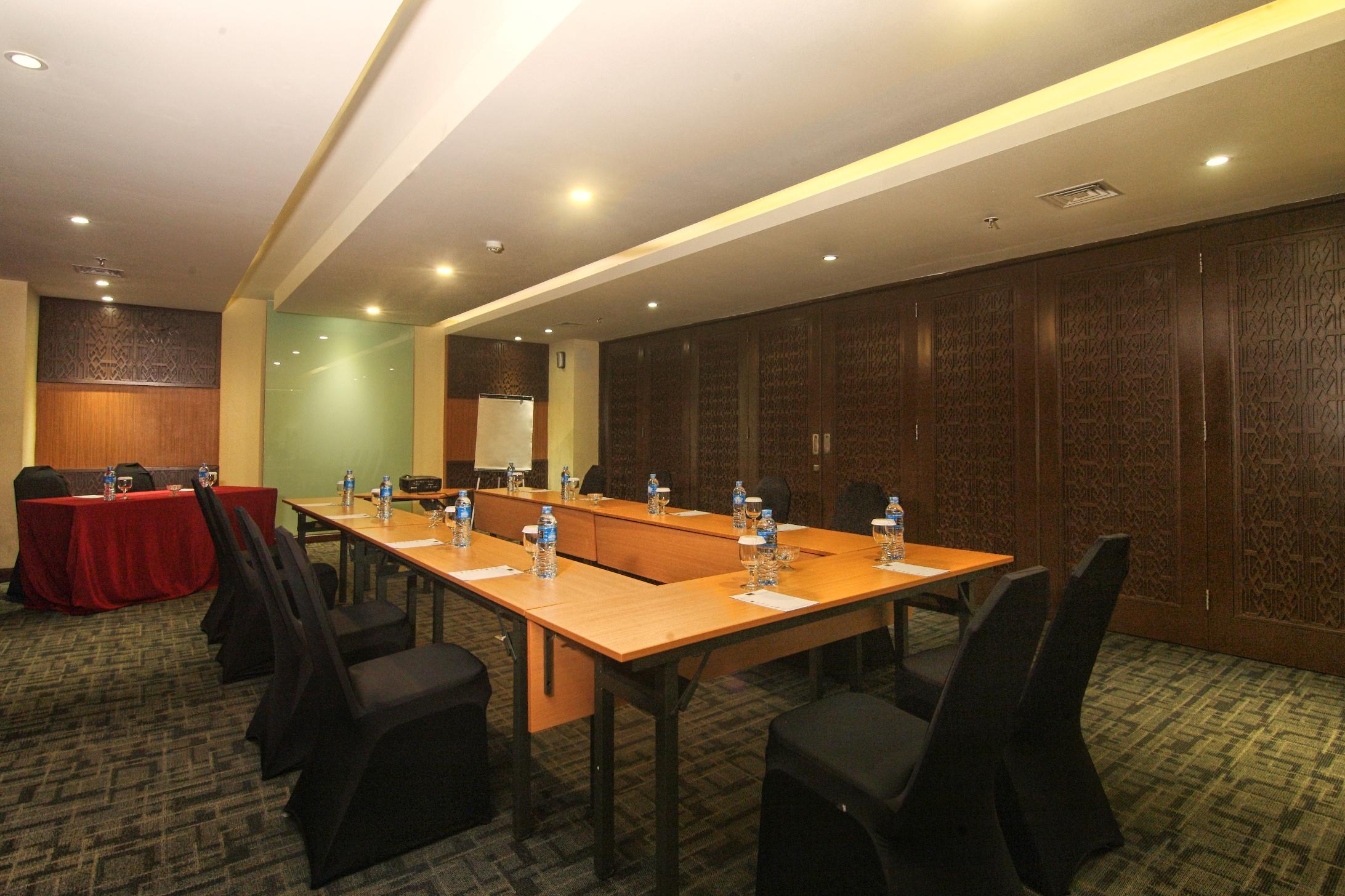 Swiss-Belhotel Lampung Бандар-Лампунг Экстерьер фото